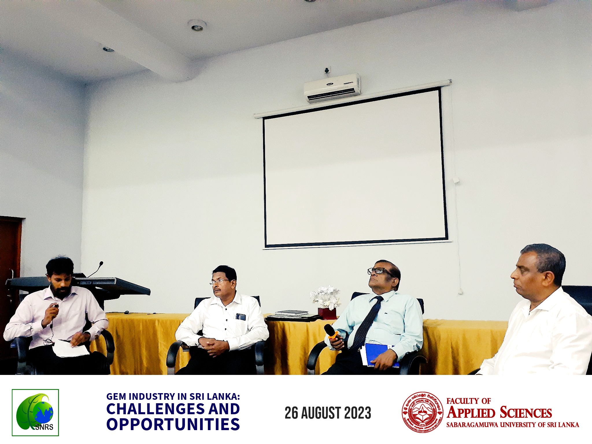 A workshop on gem industry