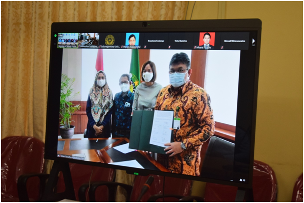 Pictures of Signing the MOA with the ISBR School of Business, India 