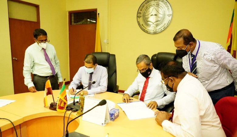 Sabaragamuwa University of Sri Lanka signs MoU with State Ministry of Gem & Jewellery Related Industries